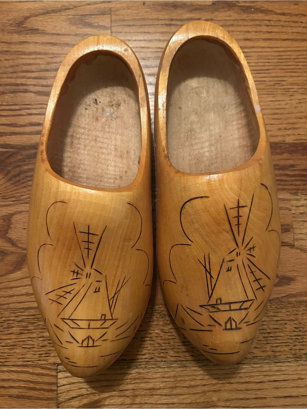 Davis Brown/Tan Wooden Clogs W/ Windmill Design - Cute Home Accent/Home Decor